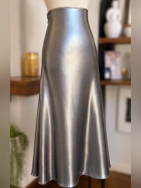 Wild Fable Silver Liquid Metal Maxi Skirt NWT Size Medium Tall Friendly